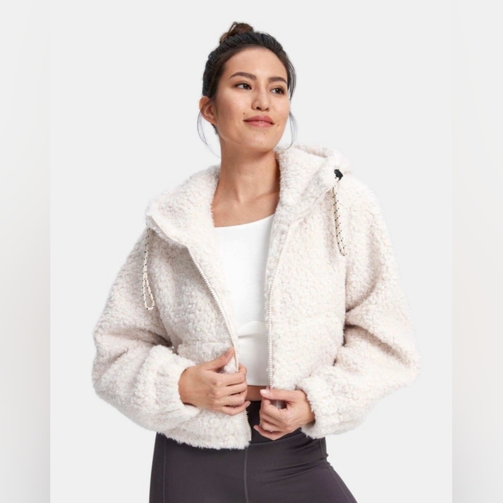 LIT Activewear White Sherpa Crop Jacket Small